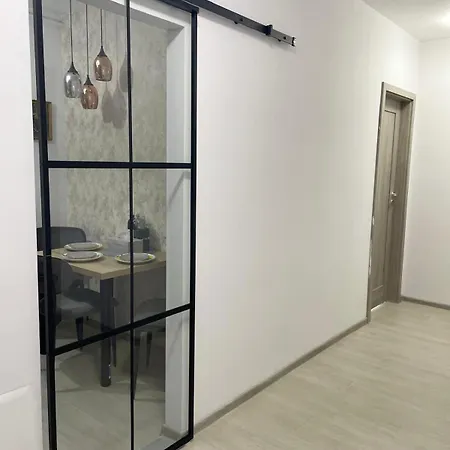 Modern 1-bed & Living Flat With Balcony, Parking Kluž