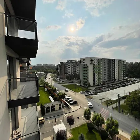 Modern 1-bed & Living Flat With Balcony, Parking Kluž